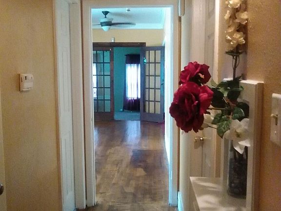 5th image of 8520 Edgewood Pl