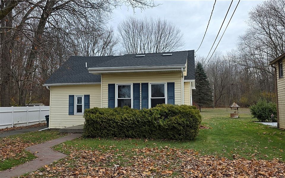 1st image of 2749 Caledonia St