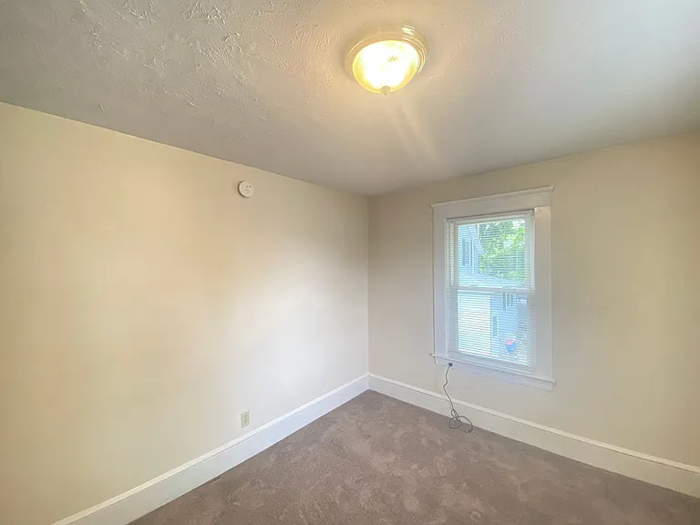16 Linwood St #E — Photo 6