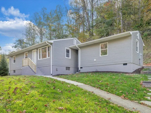 8633 Grassy Hill Rd, Boones Mill, VA 24065