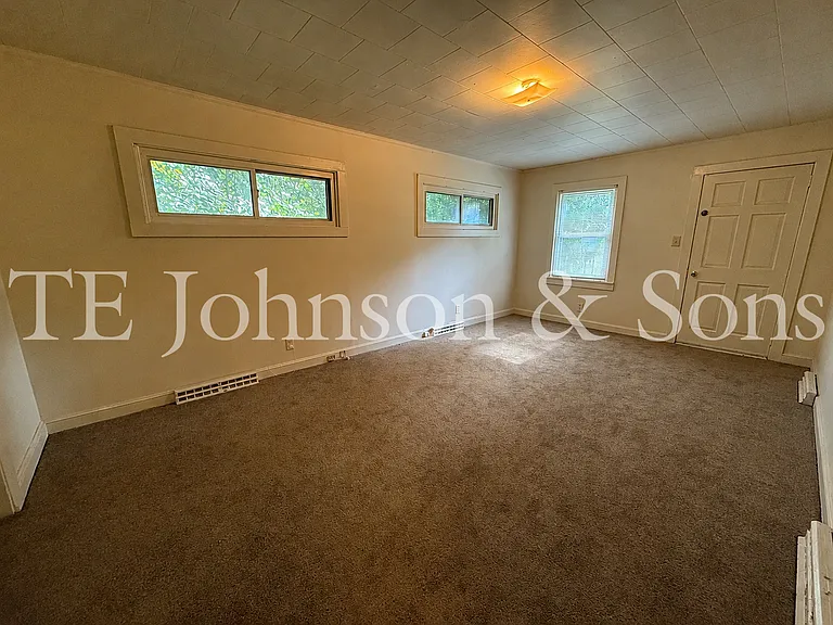 3616 Harvard Rd — Photo 22