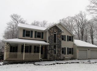 105 Tinde Trl, Pocono Lake, PA