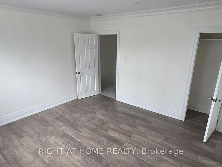 1782 Jane St S #1 — Photo 9