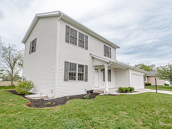 3rd image of 917 Lantern Ln