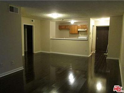 2nd image of 7453 Haskell Ave APT 9