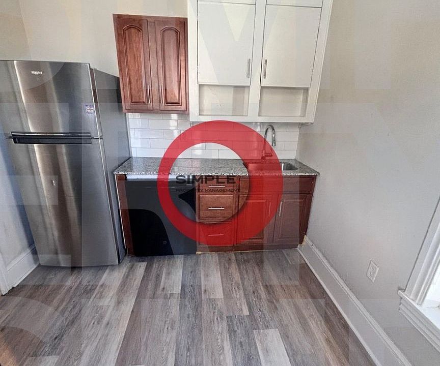 1st image of 351 N Charlotte St APT 4