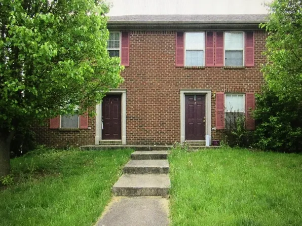 720 Candlewood Dr, Berea, KY 40403