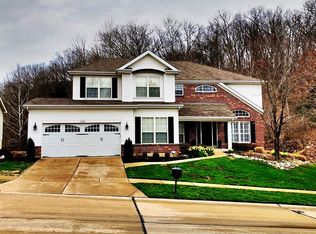 1181 New Ballwin Oaks Dr, Ballwin, MO 63021