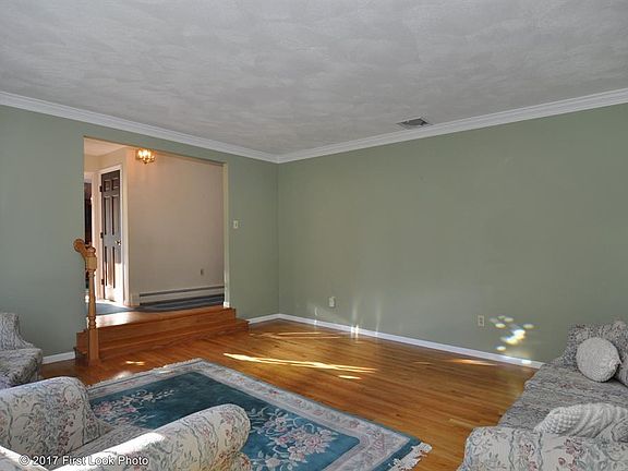 3rd image of 21 Plantation Dr