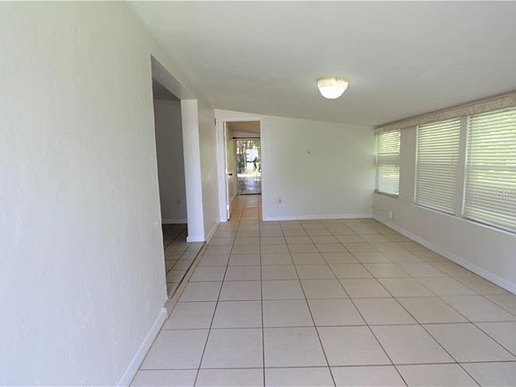 2nd image of 3519 Sleepy Hollow Ln