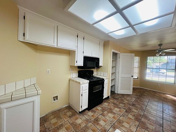 5th image of 9363 Sunny Glade Ct
