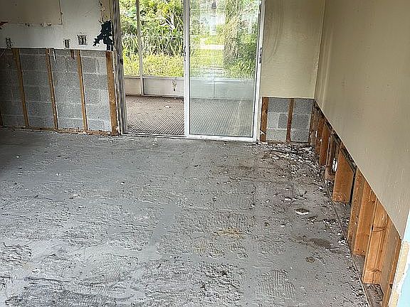5th image of 40 Becker Dr