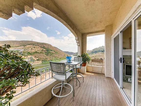 2nd image of 1511 Calle Devanar