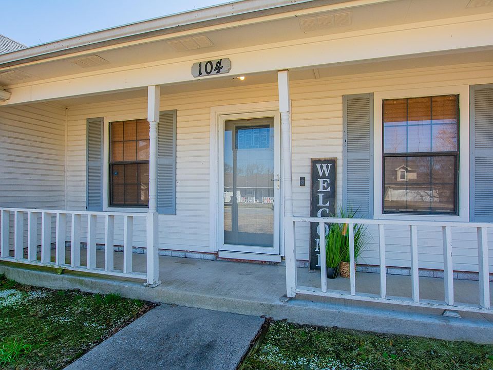 1st image of 104 Dale Dr