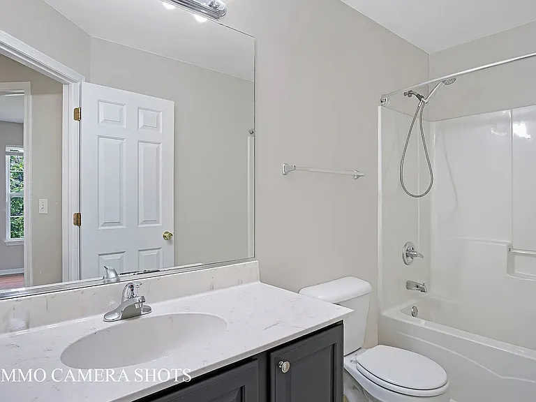546 Declaration Ln — Photo 27