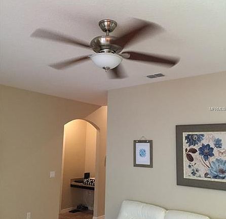 4th image of 938 Costa Mesa Ln