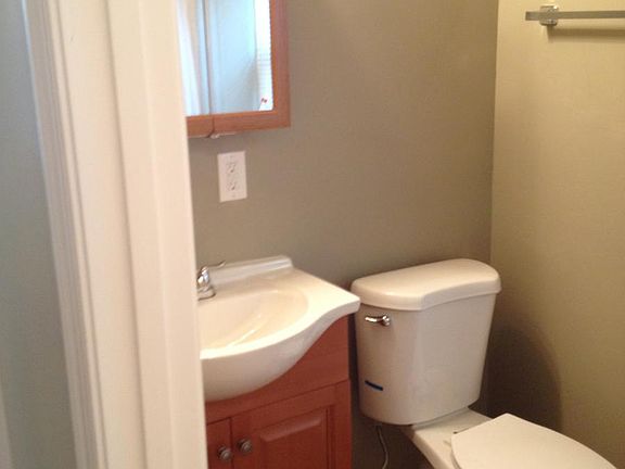 2040 B N4th Bathroom_02222016