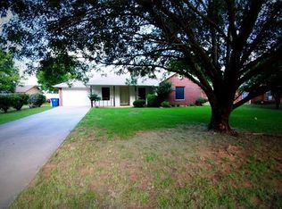 609 Hill St, Aubrey, TX 76227