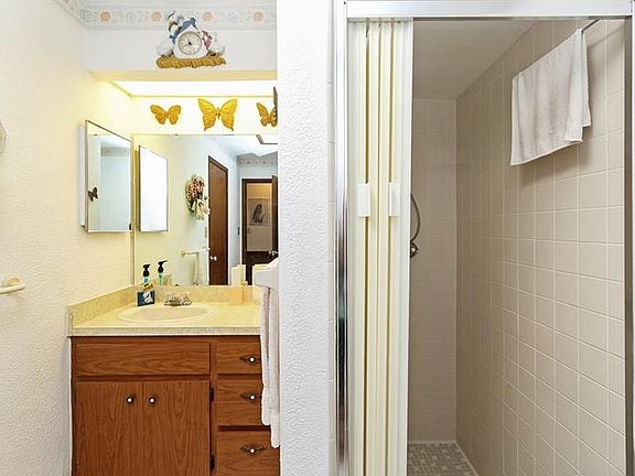 3rd image of 1728 Nita Pl
