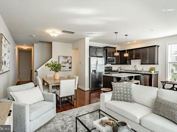 218 Dana Dr Unit 77, West Chester, PA 19382