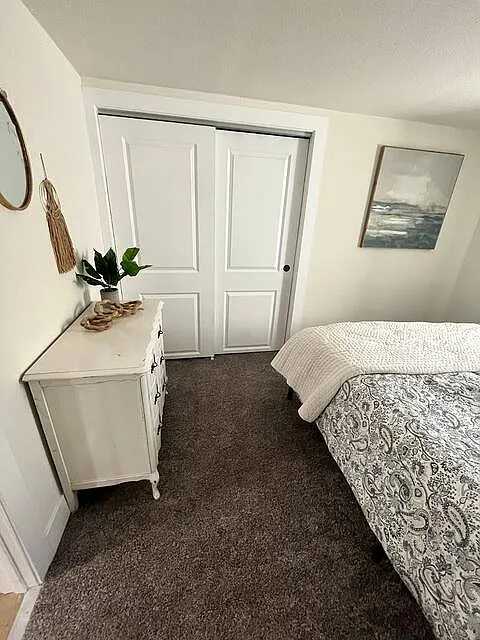 3 bed, 1100 sqft, $2,400 — Photo 4