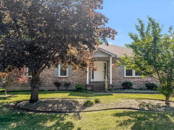 7017 Field View Ct, Louisville, KY 40291