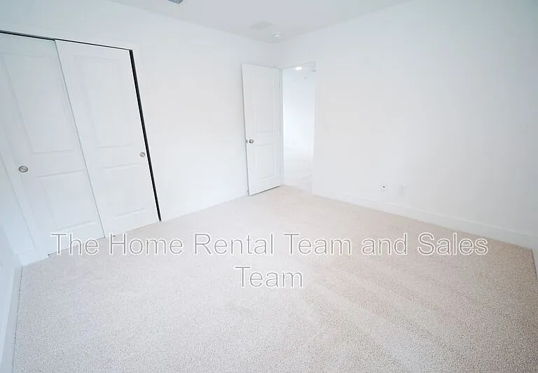 128 Kingswood Cir — Photo 32