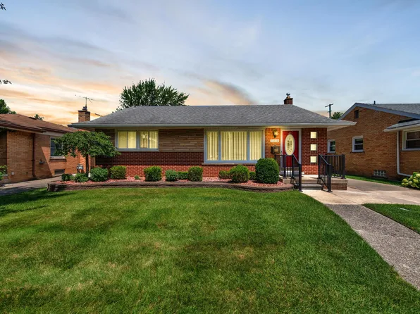 30638 Rush St, Garden City, MI 48135