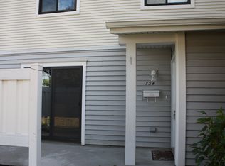 734 Whitesail Dr #314, Schaumburg, IL 60194