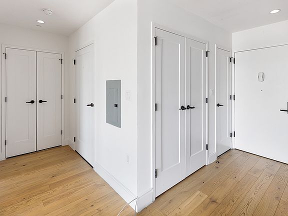 5th image of 329 E 132nd St #7DD