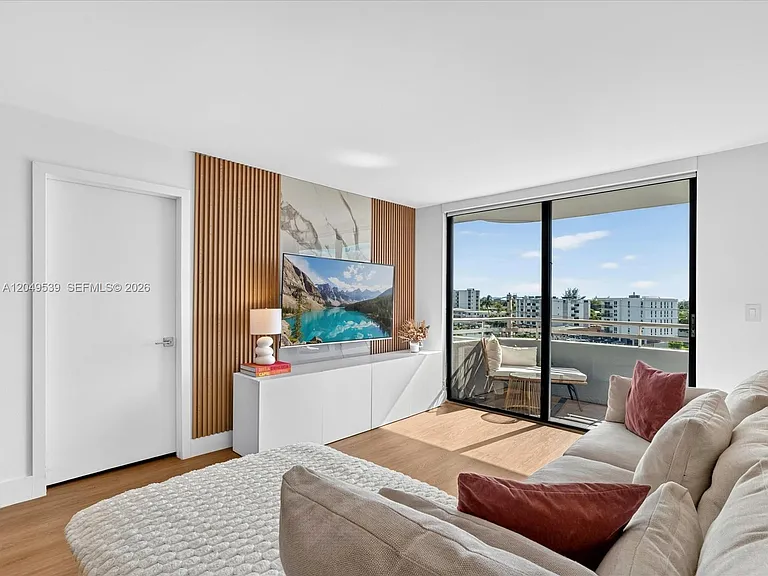8201 Byron Ave #502 — Photo 9