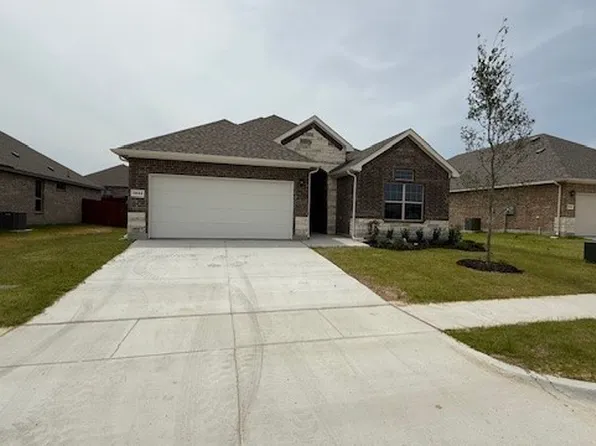 1924 Preakness Dr, Granbury, TX 76049