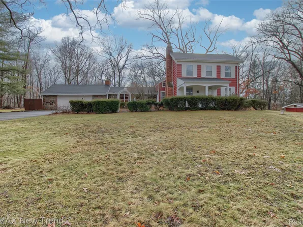 2470 Chilson Rd, Howell, MI 48843