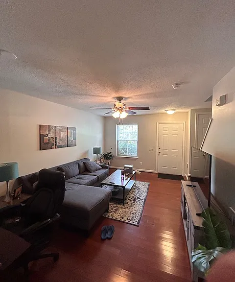2437 Monroe Chase Ct — Photo 7