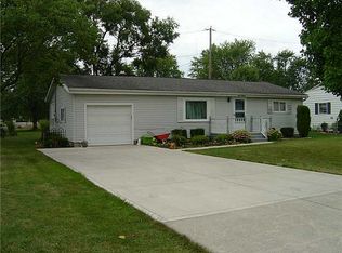 713 Emblanche Dr, Defiance, OH
