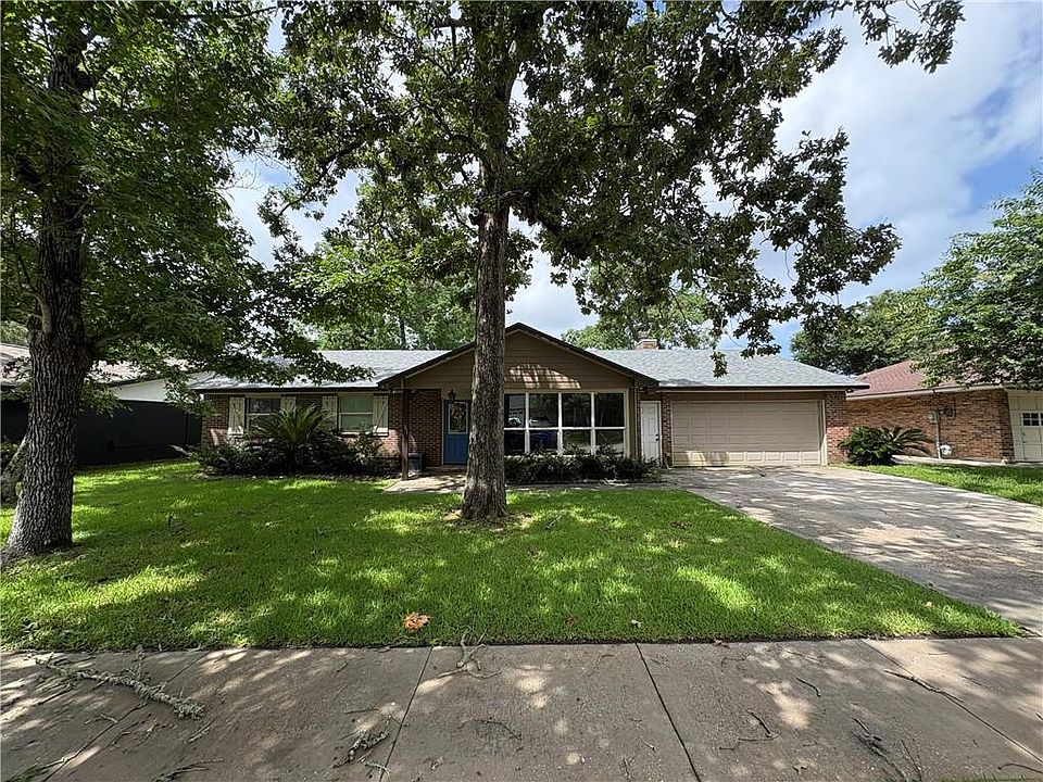 1st image of 3637 Peach Tree St