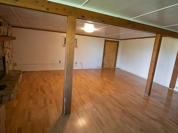 3rd image of 7526 Knoll Dr