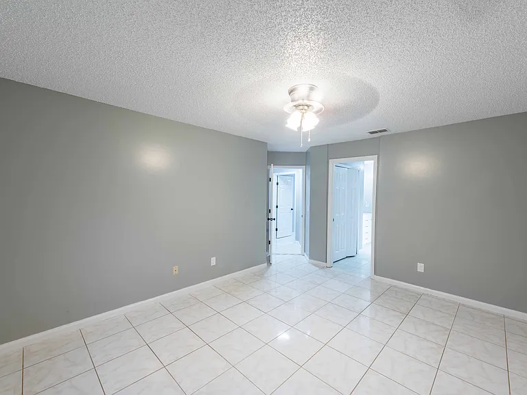 479 Charles Pinckney St — Photo 52