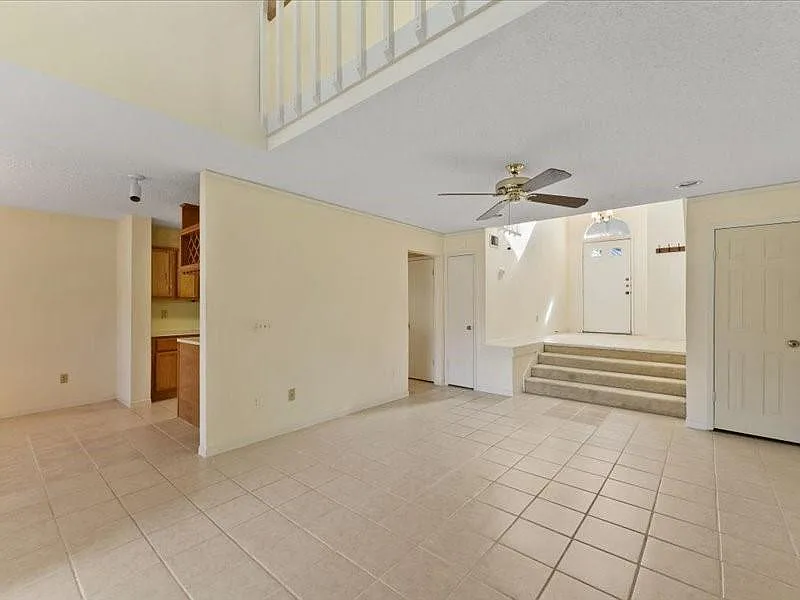2 bed, 2.5 bath, 1512 sqft, $1,750 — Photo 3