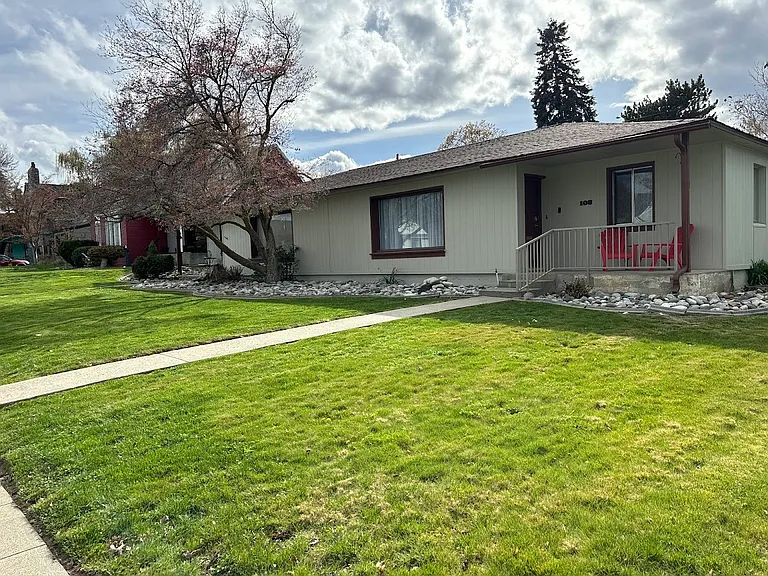 108 N Garfield Ave — Photo 1