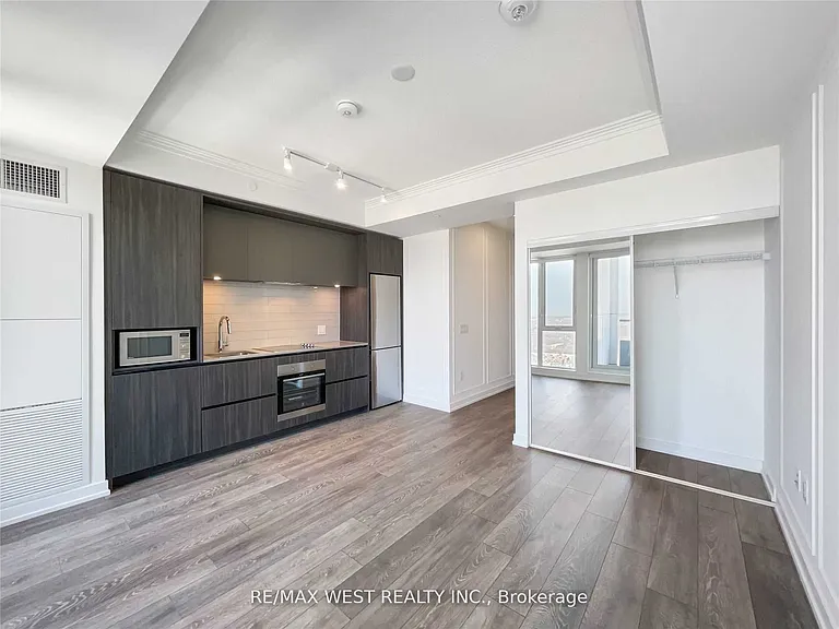 225 Sumach St #2802 — Photo 15