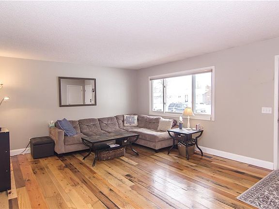 5th image of 3119 Georgina Dr