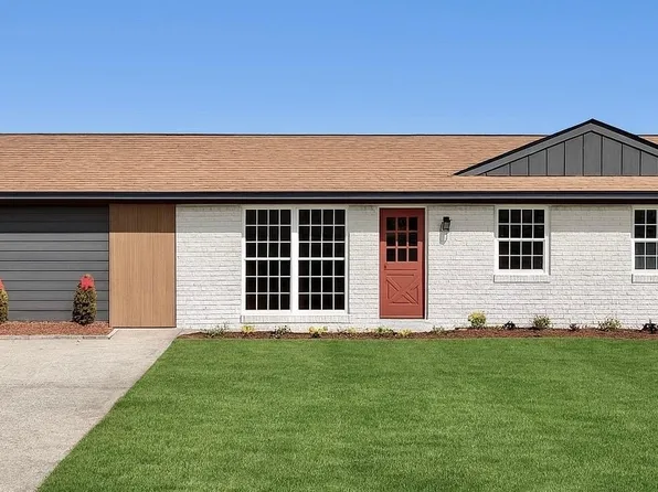 1368 Breezy Cir, Norcross, GA 30093