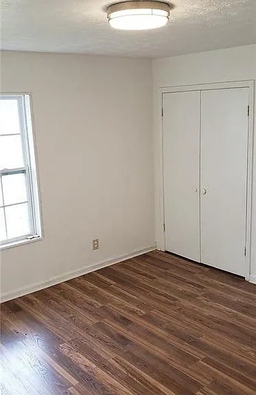 3357 Meadow Ln — Photo 6