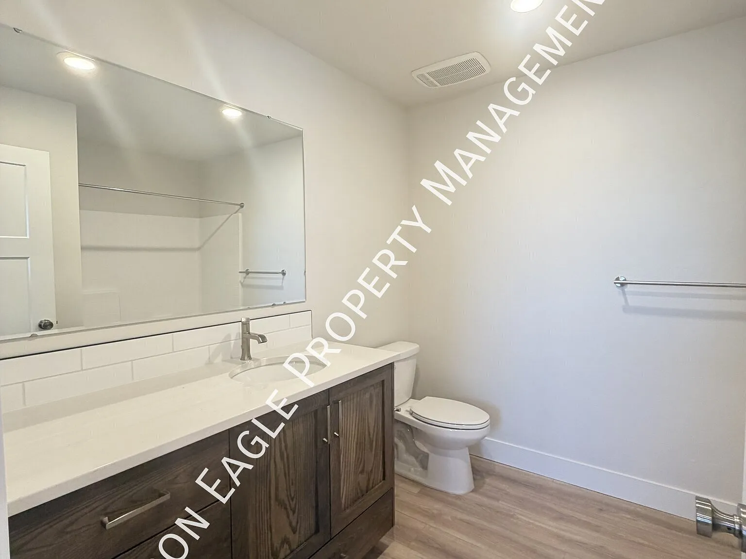 11 River Rock Dr — Photo 3