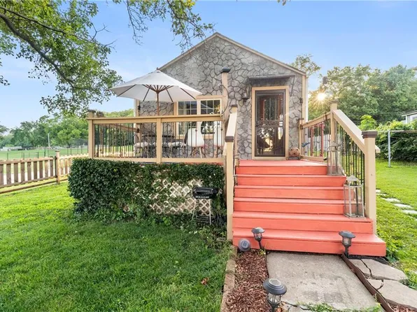 1746 Corrington Ave, Kansas City, MO 64126