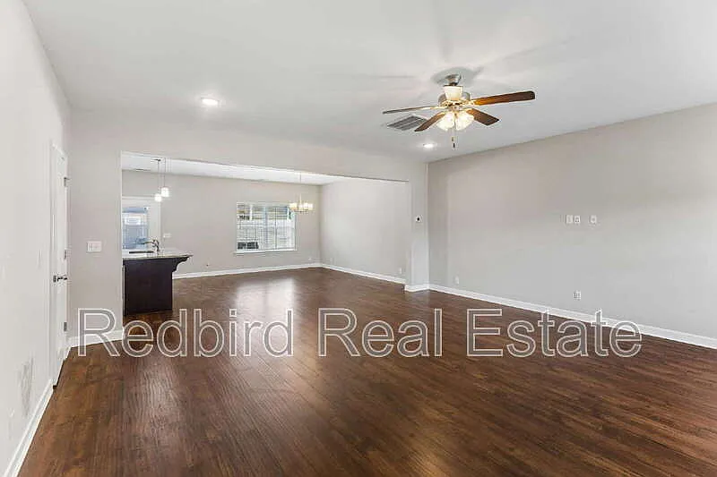 3 bed, 2.5 bath, 1680 sqft, $2,000 — Photo 4
