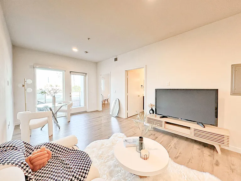 1855 Westwood Blvd — Photo 4