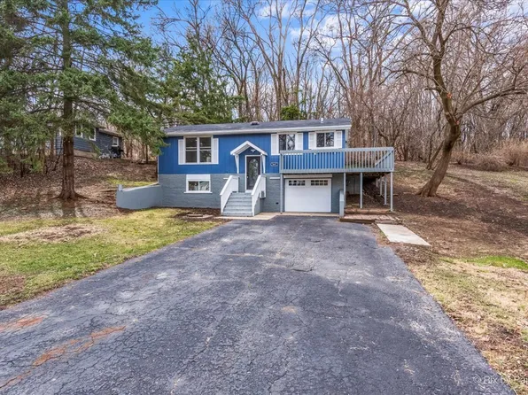 5607 Meadow Hill Ln, McHenry, IL 60051