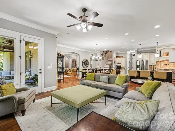 295 Bent Tree Dr, Stanley, NC 28164